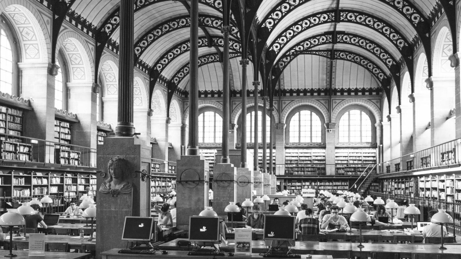 In dit artikel zet Clovis Hopman zijn gedachten uiteen over ‘de zoektocht naar het goede’ en ‘verantwoordelijkheid nemen in complexiteit’.